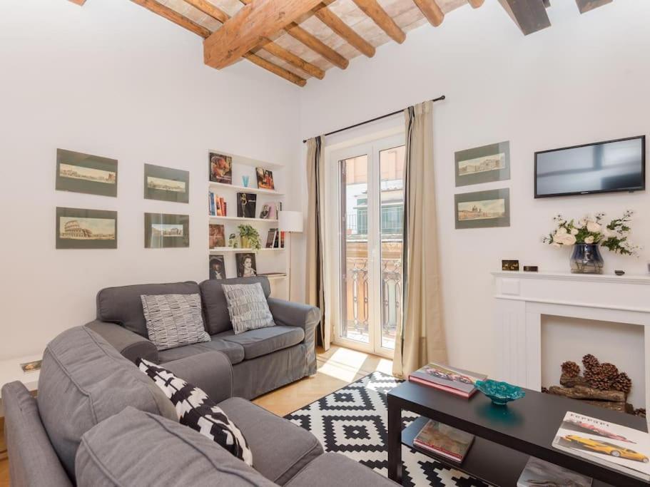 Trevi Fountain Luxury Apartment Rom
